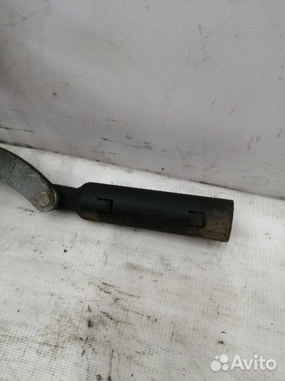 Петля капота правая Mercedes W221 Rest