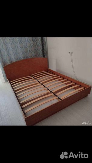 Кровать двухспальная с матрасом бу 160 200