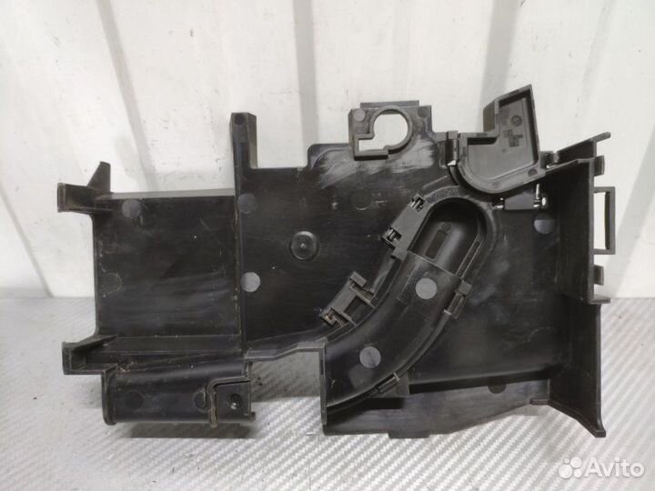 Крышка блока предохранителей Volkswagen Touareg