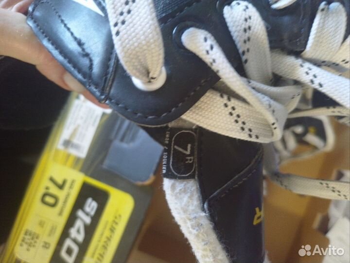 Хоккейные коньки bauer