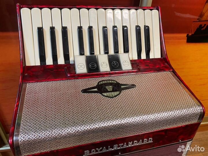 Детский аккордеон. Royal standard 1/2
