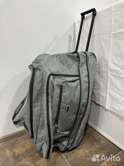 Сумка дорожная на колесах с выдвижной ручкой