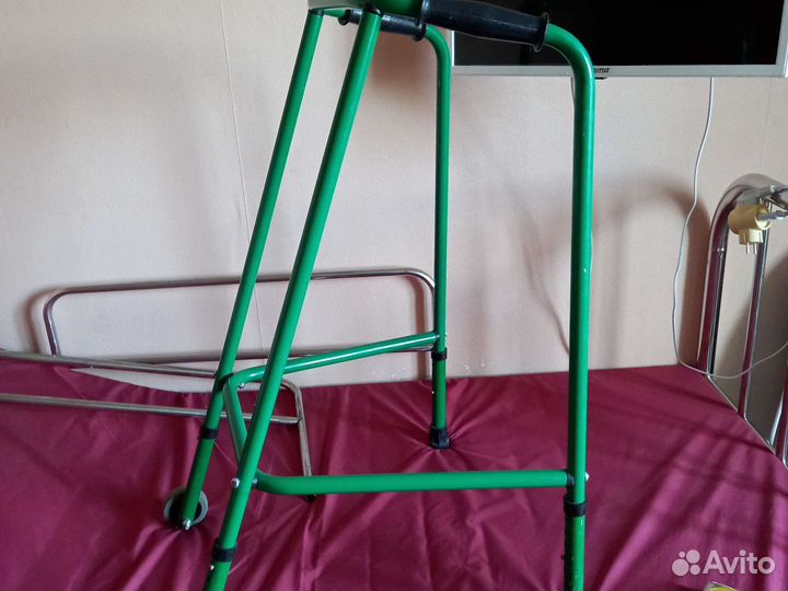 Ходунки для инвалидов