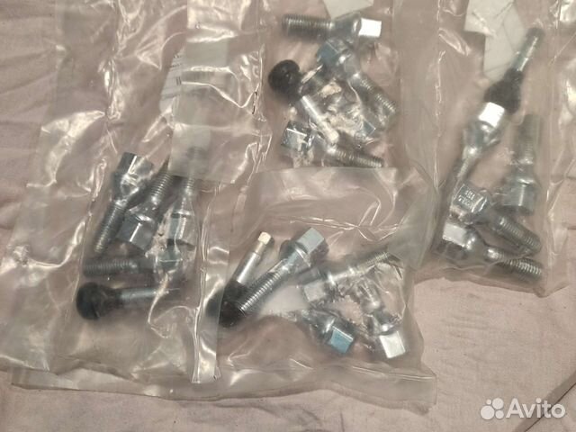 Колесные болты 12х1.5