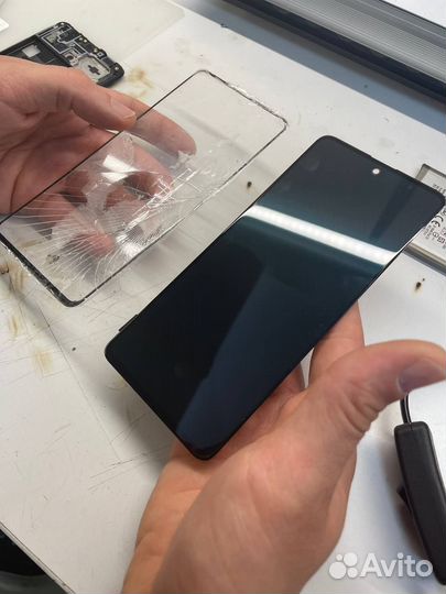 Замена стекла на телефоне