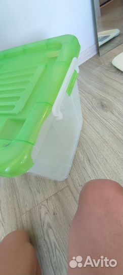 Ящик с крышкой 75 л, на колесиках