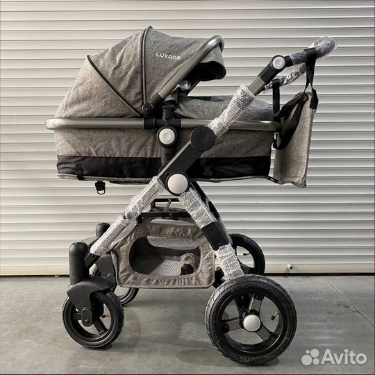Детская прогулочная коляска