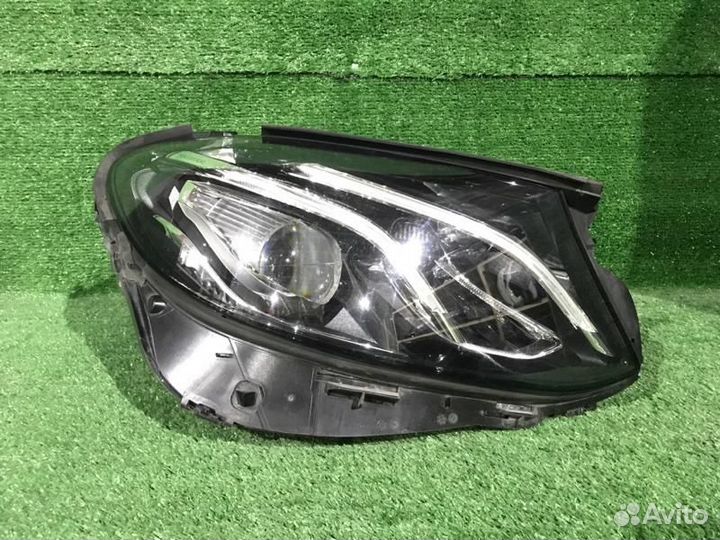 Фара правая Mercedes-Benz E-Class