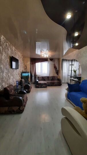 2-к. квартира, 73 м², 3/18 эт.