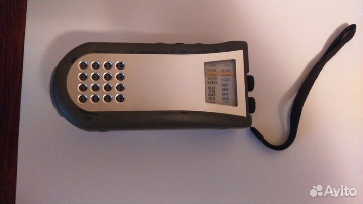 Радиоприемник фонарь динамомашина