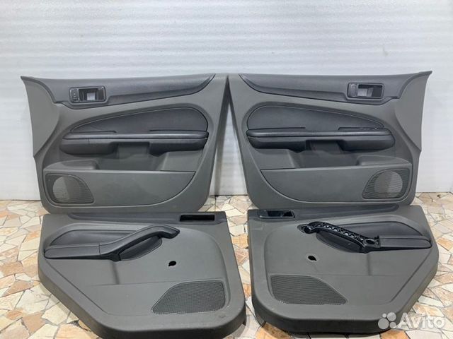 Обшивка боковой двери Ford Focus хэтчбэк 1.6 hwdb