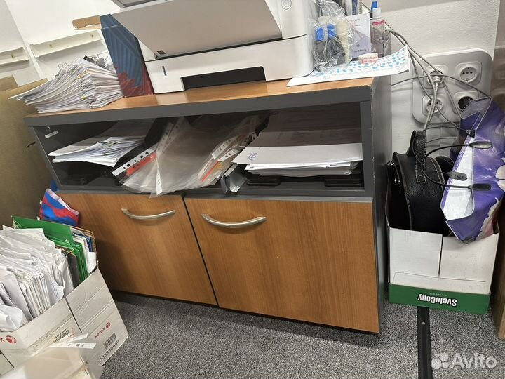 Тумба на колесиках