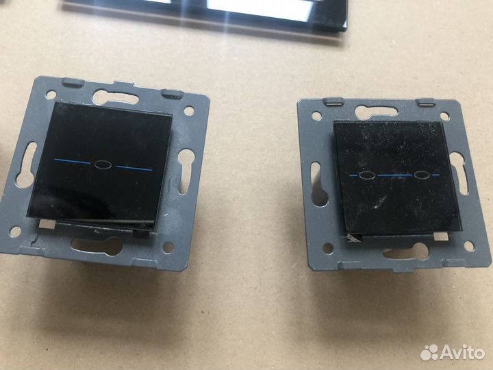 Сенсорные выключатели и розетки Livolo