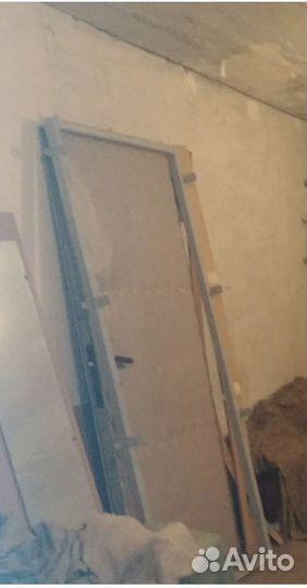 Дверь входная металлическая бу