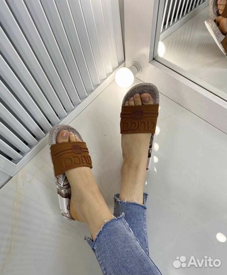 Шлепки Gucci