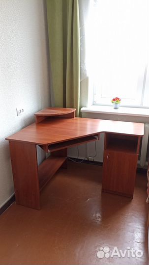 Продам письменный стол