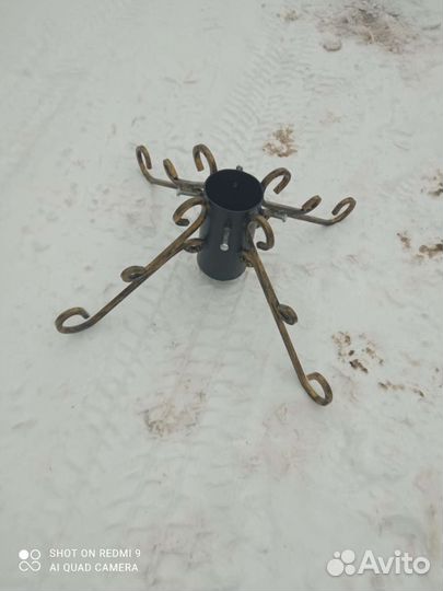 Подставка под елку металл,ковка В22*Ш50, диам11см