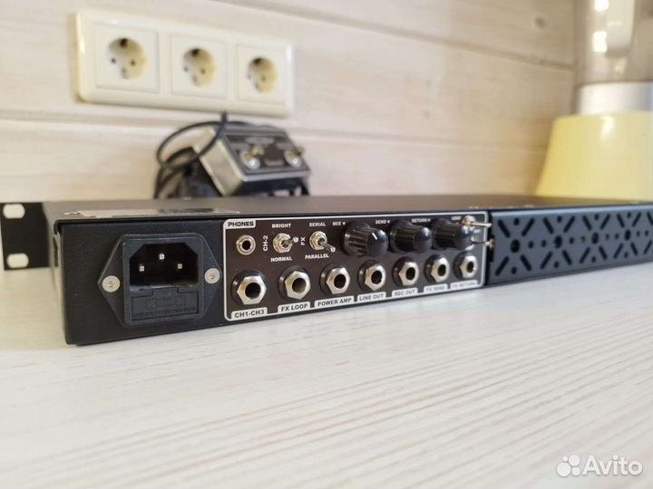 Ламповый гитарный предусилитель r&r sl/ld