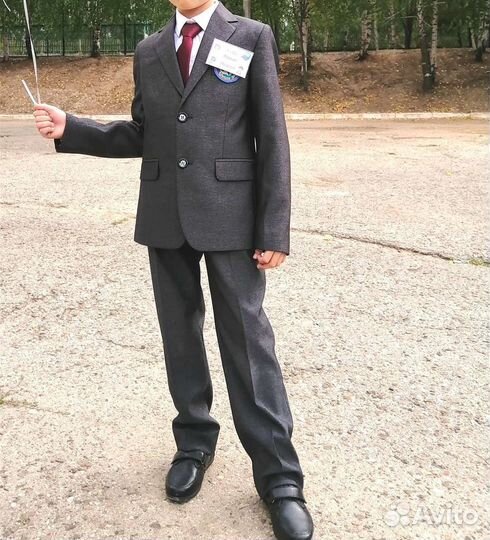 Костюм школьный серый, р. 28, рост 128