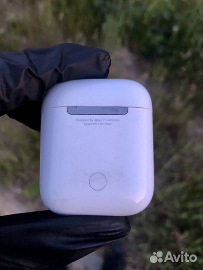 Продают кейс от Airpods 2 (без бз)