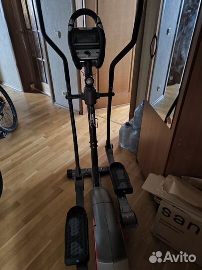 Эллиптический тренажер Cardiopower e200