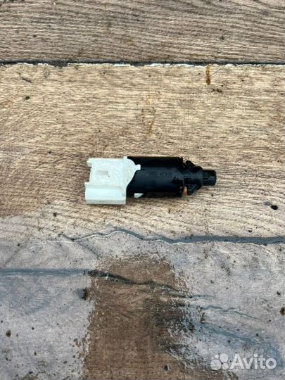 Концевик педали тормоза Peugeot 206 206 1.4 2008