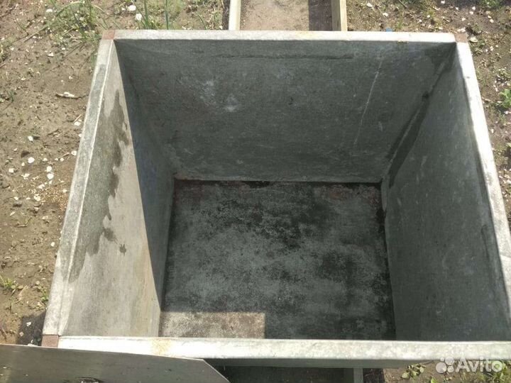 Бак оцинкованный с проветриваемой крышкой