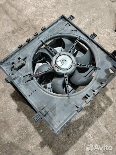 Вентилятор охлаждения радиатора Mercedes V-Class