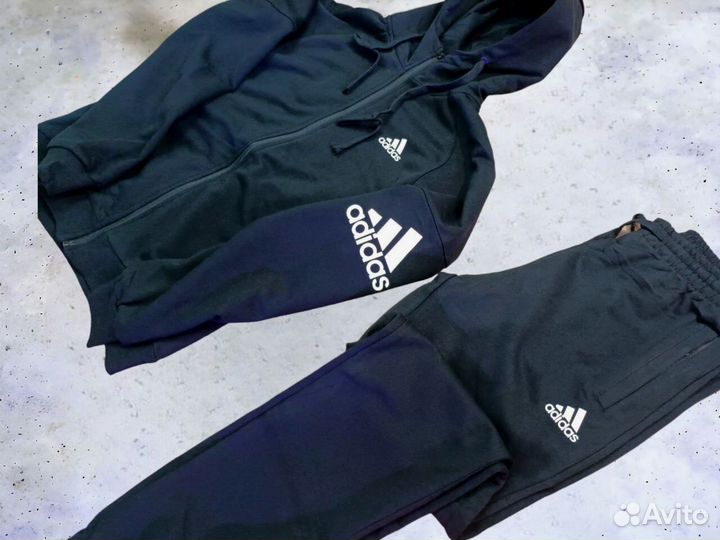 Спортивные костюмы Adidas