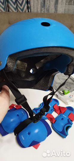 Ролики с комплектом защиты и шлемом