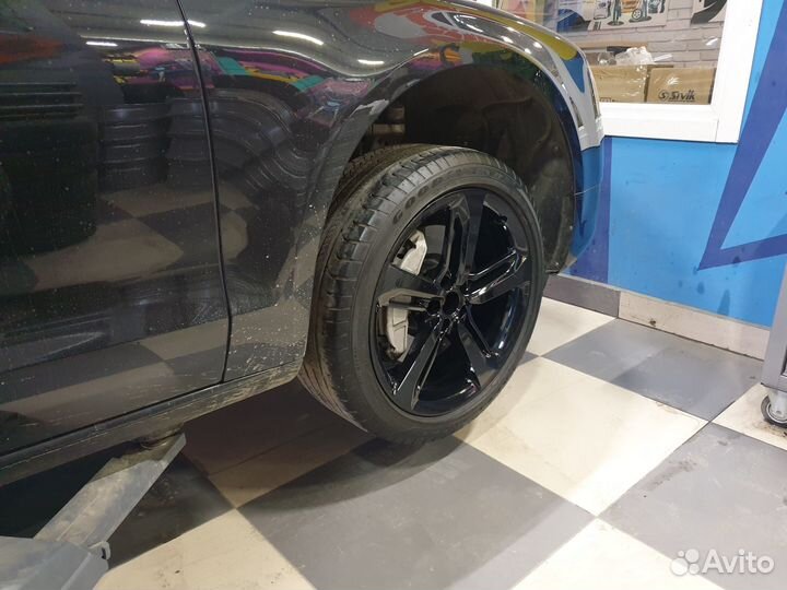 Оригинальные колеса Audi R20