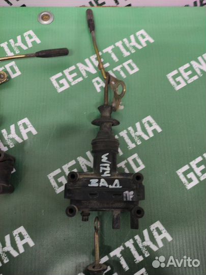 Активатор замка двери передний Mercedes-Benz E