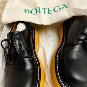 Ботинки женские кожаные дерби Bottega Veneta