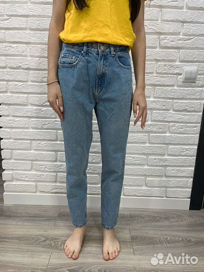 Джинсы mom fit