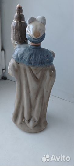 Фарфоровые статуэтки казак и каменщик