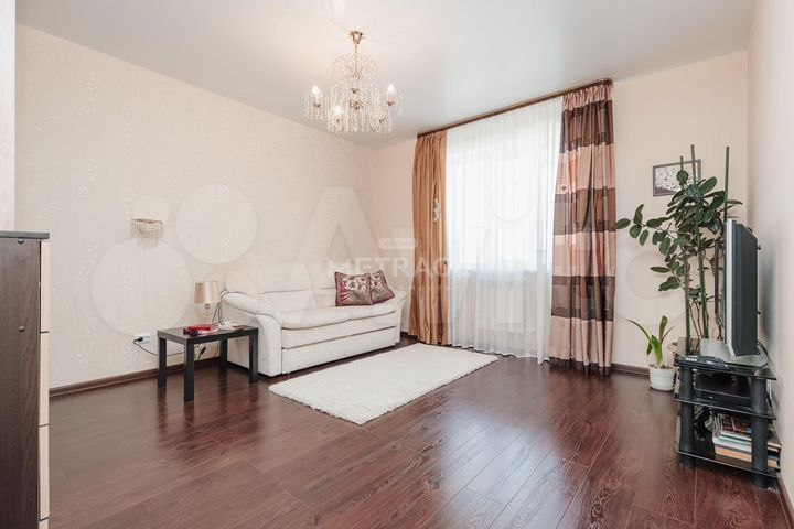 2-к. квартира, 60 м², 1/4 эт.