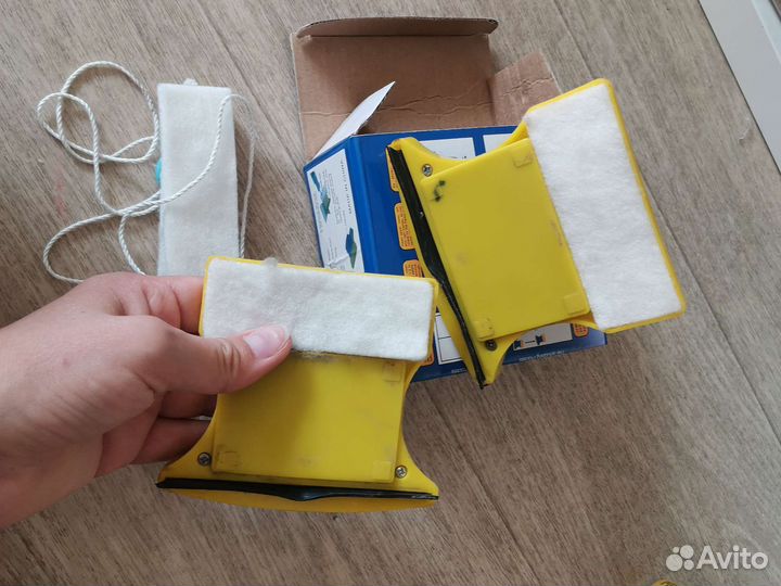 Магнитная щётка для мытья окон