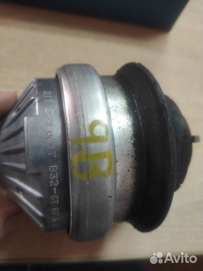 Опора двигателя правая Mercedes W202 W203