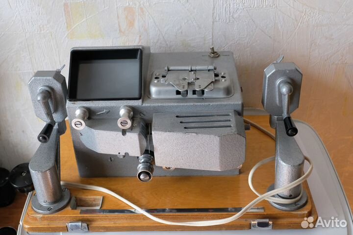 Экран-16 монтажный столик для кинопленки (лзос)