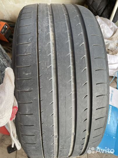 Yokohama Advan A83 (A83A) 245/30 R20 и 255/30 R20