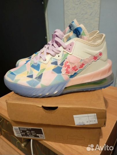 Кроссовки nike женские