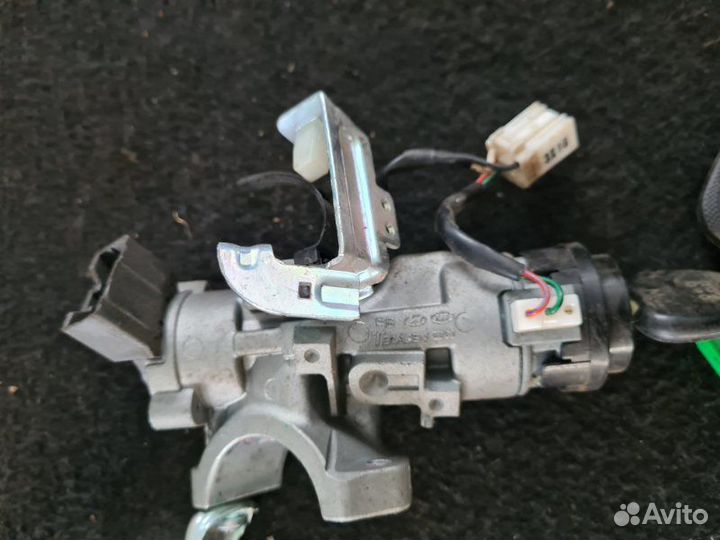 Замок зажигания Hyundai Solaris 2012