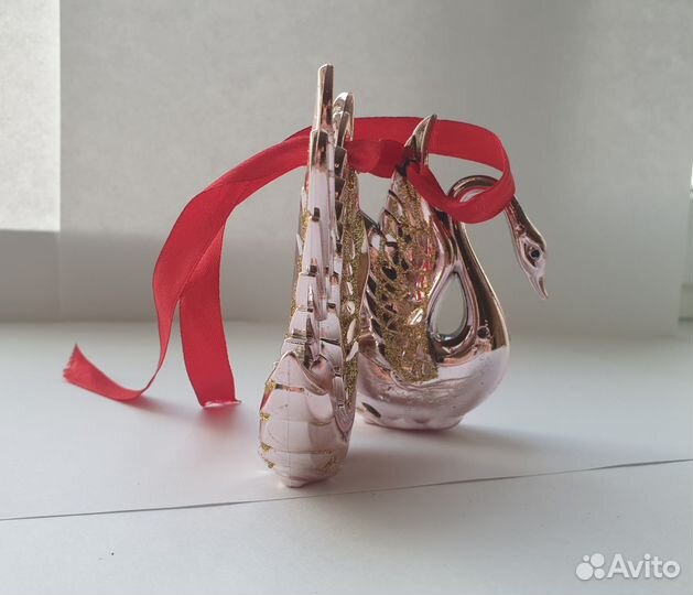 Фигурки сувениры Лебеди