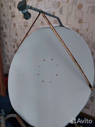 Спутниковая тарелка 1,2 м