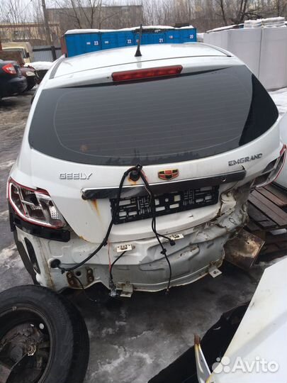 В разборе Geely Emgrand EC 7