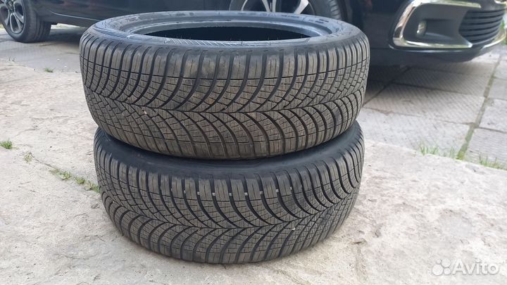 Goodyear Vector 4Seasons Gen-3 205/55 R17 95V