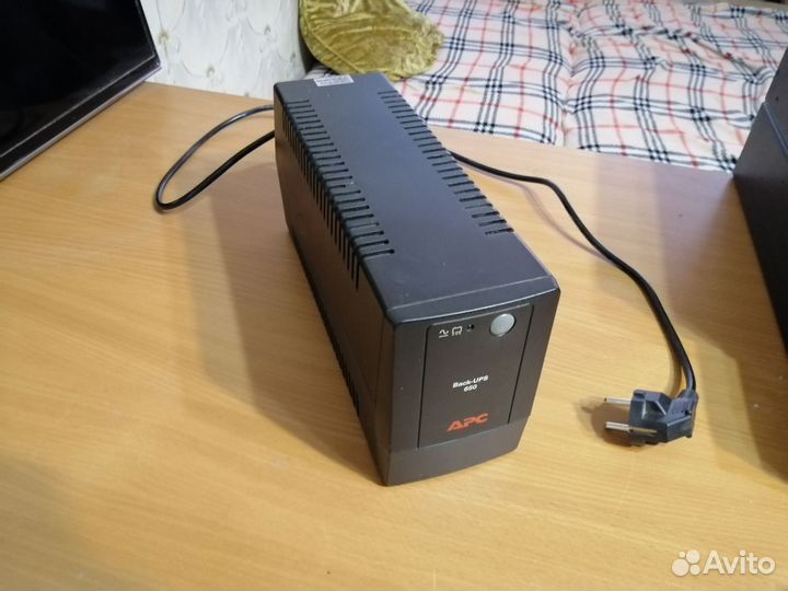 Ибп APC Back-UPS 650