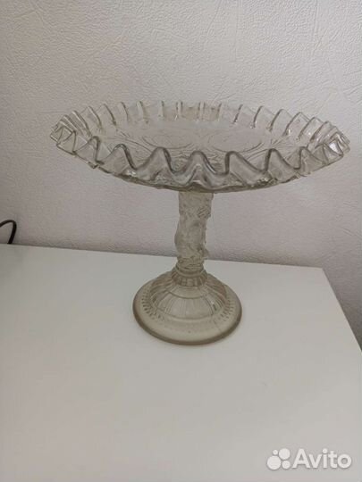 Старинная ваза для фруктов