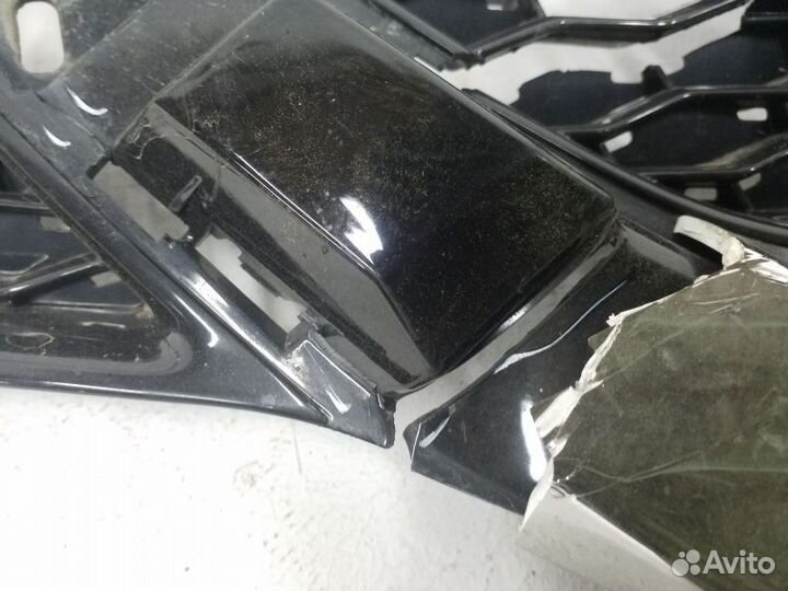 Решетка радиатора Nissan Qashqai 2