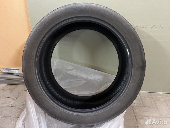 Pirelli P Zero 295/40 R21